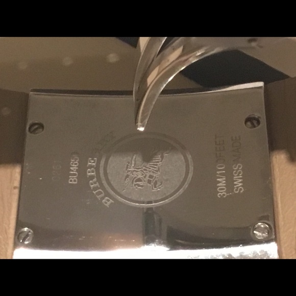 AUTHENTIC BURBERRY WATCH IN GOOD CONDITION WORKS BEAUTIFULLY 🔥🔥🔥❤️❤️😍 - Picture 4 of 12